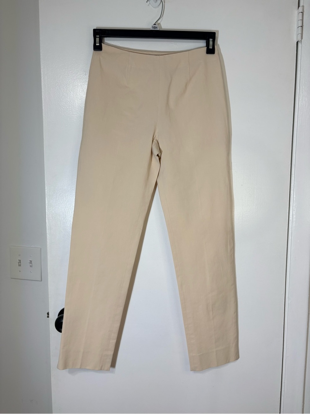 Leggiadro Classic Beige Side Zipper Cotton Silk Blend Quiet Luxury Pants Size 4 - Picture 2 of 14